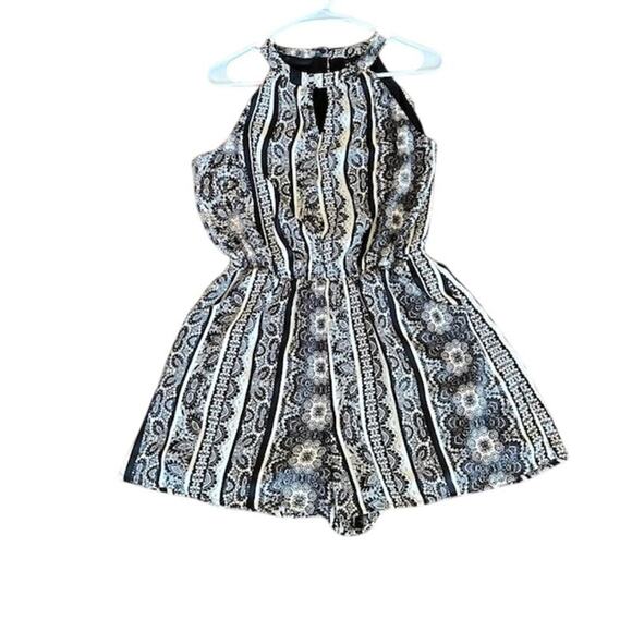 As U Wish Black and Tan Paisley Print Keyhole High Neck Romper size Large - Picture 1 of 5